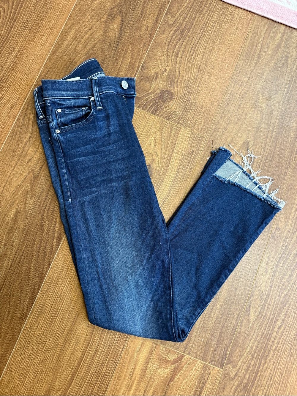 MOTHER - the Insider Crop Step Fray in Tongue and Chic - size 24